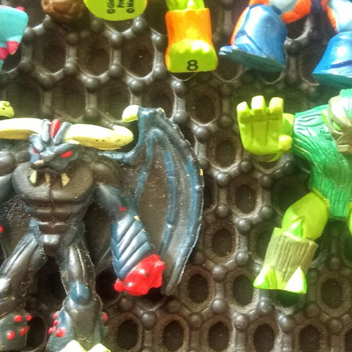 Vintage alien warriors and Kormiti miniatures set, 14 pieces