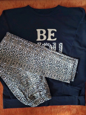 Ebita blouse and leggings set like new, black and brown