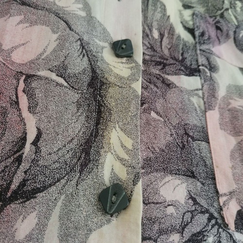 Vintage short-sleeve shirt like new with floral watercolor design