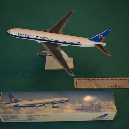 China Southern B777-200 Model Plane Scale 1/200 Brand New