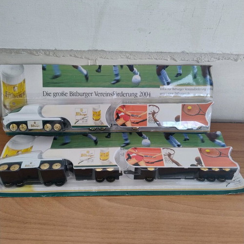 Bit Burger 2004 Collectible Train Miniatures Set of 2 New