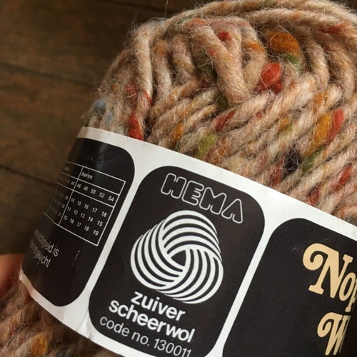 100% Wool Yarn, 50g, 50m, pack of 2