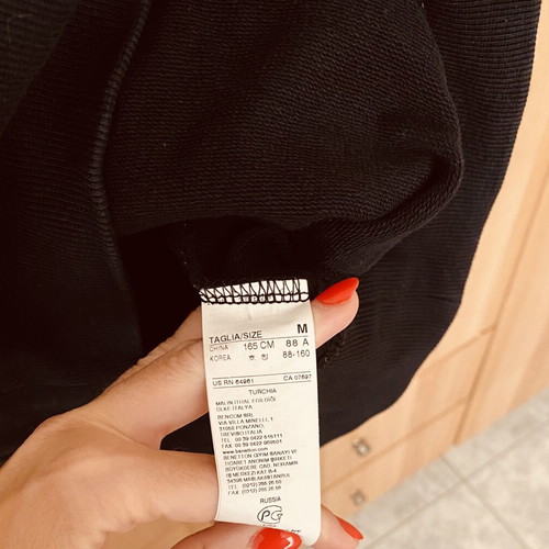 Benetton black cotton sweatshirt used, size M