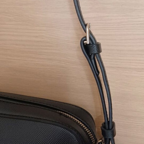 Guess τσάντα χιαστί μαύρη καινούργια