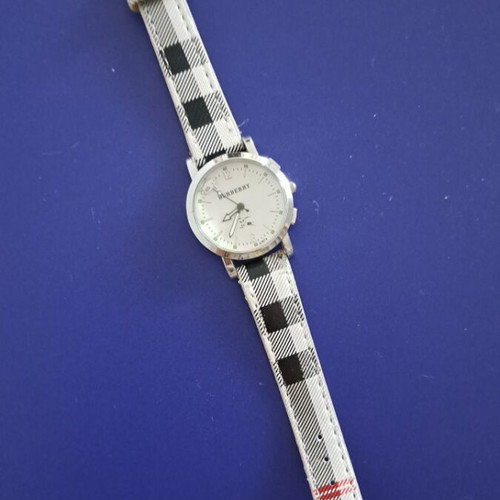 Burberry unisex watch classic used with strap