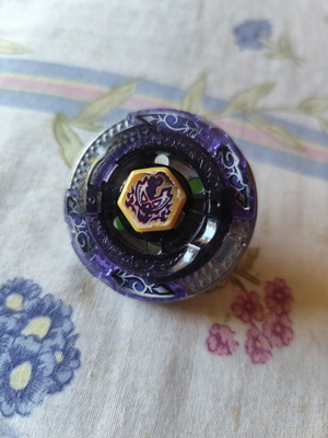 Beyblade Kronos like new