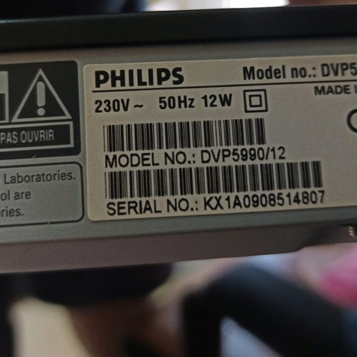 Philips 32-inch TV used with DVD