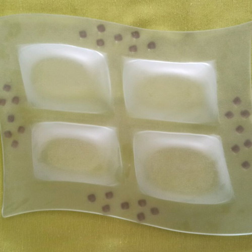 Ornteviera/Nuts tray 4 sections new