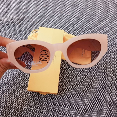 Beige sunglasses with case and box, Oriflame