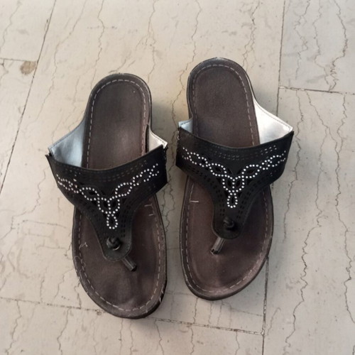 Sandals in very good condition, size 39