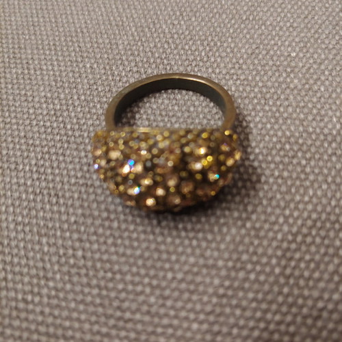 Bronze ring with gold crystals like new