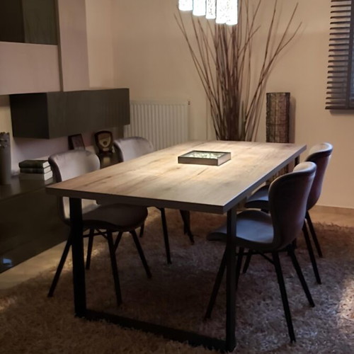 Dining set with 4 chairs like new, modern gray color