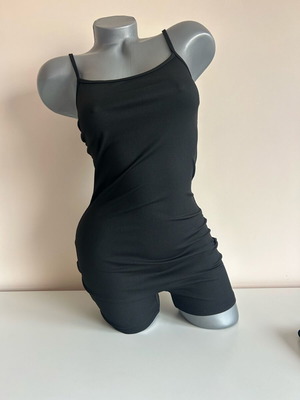 Short black jumpsuit Shein size S like new