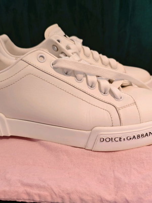 Dolce & Gabbana Portofino sneakers like new, white leather, size 39