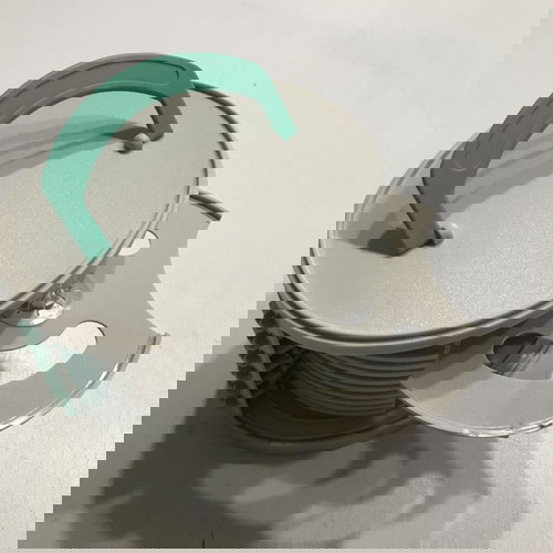 CD-DVD Roll Door: αποθήκευση και αυτόματη επιλογή για 12 CD-DVD