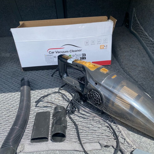 Portable car vacuum cleaner 12V new with strong suction