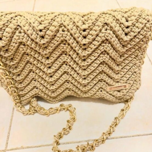 Handmade knitted shoulder bag beige with gold thread like new