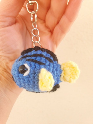 Dory fish keychain crochet handmade new, 11cm×7cm