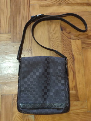 Sisley crossbody bag like new, brown, 24x27cm