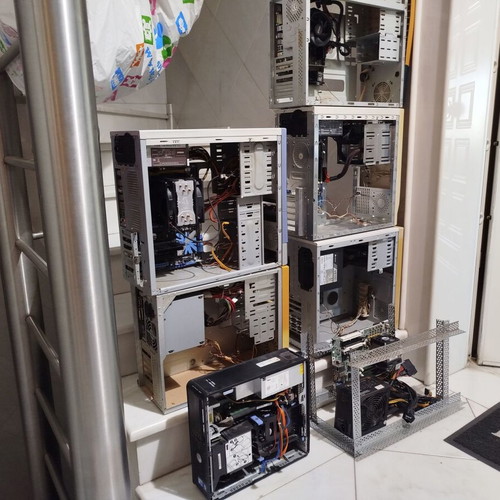 Large electronic and computer equipment pack used