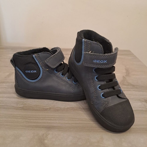 Geox boys' boots size 26 like new, black and blue
