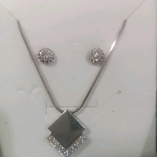 Silver 925 pendant and rosette earrings with zircon stones new