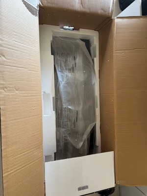 AOC Agon AG493UCX2 49’ 165 Hz Monitor new in box