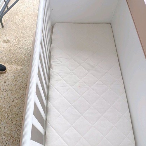 Lorelli baby cot used with Grecostrom mattress