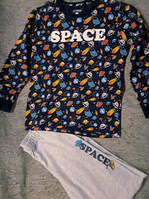 Lc Waikiki boys' space-themed pajamas 9-10 years like new
