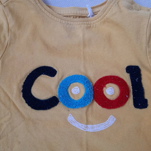 Children's summer t-shirt yellow used, size 23 months