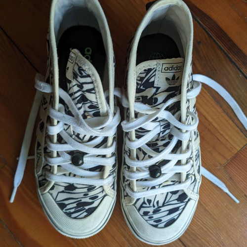 Nizza Adidas sneakers like new, size 36, black and beige