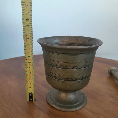 Bronze mortar with pestle used
