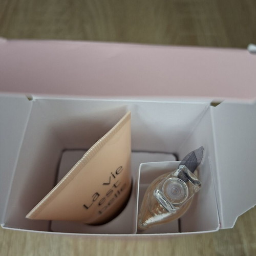 Lancome La Vie Est Belle Duo Set new, body lotion and perfume