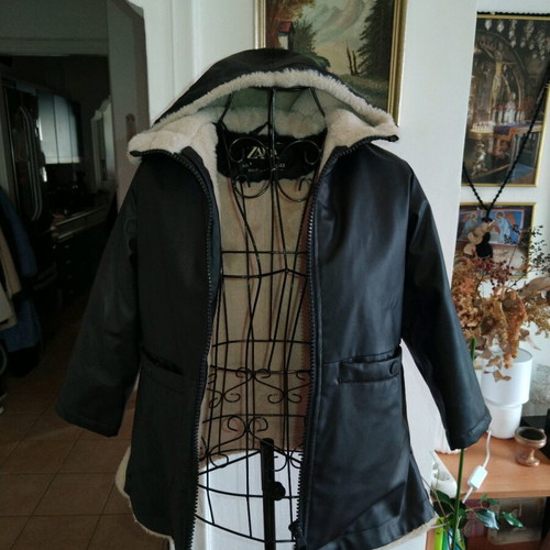 Zara kids jacket like new, black leatherette with synthetic fur
