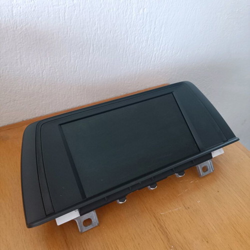 BMW Series 1 F20 screen like new, genuine