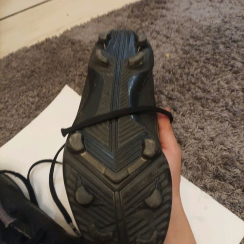 Football shoes used, size 33