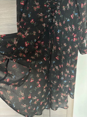 Stradivarius φλοράλ τούνικ σαν καινούργιο, μαύρο, μέγεθος M