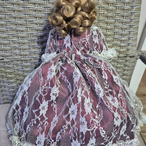 Porcelain collector doll Victoria DOLLS Mary like new