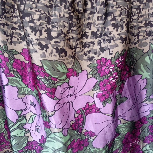 Satin dress with floral print like new, purple