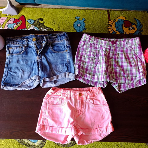Girls' shorts like new, pack of 3, size 128 cm, pink and multicolor