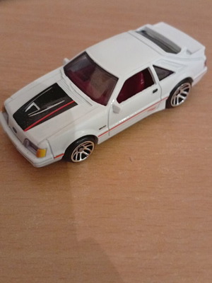 Hot Wheels Ford Mustang SVO 1984 like new