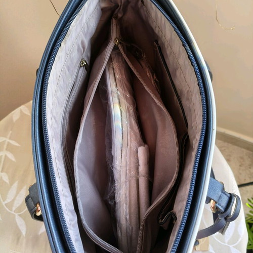 Tricolor shoulder bag like new with gold details