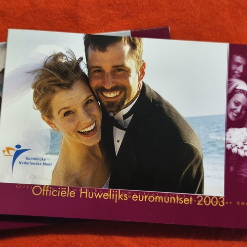 Official Dutch 2003 Wedding Euro Coin Set with Medal, new