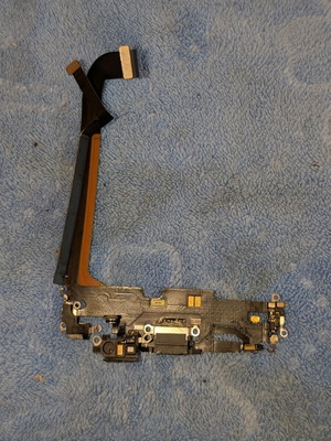 Charging flex cable iPhone 13 Pro Max like new