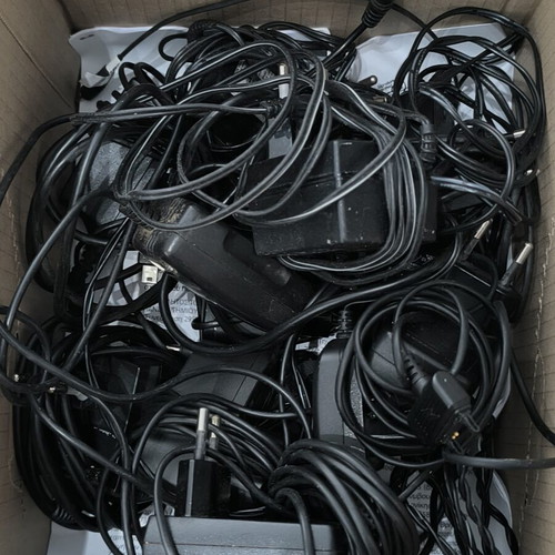 Old Nokia Sony Ericsson Samsung Phones used, pack of 15+