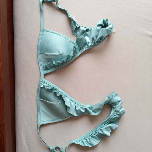 Swimwear top turquoise like new, size S