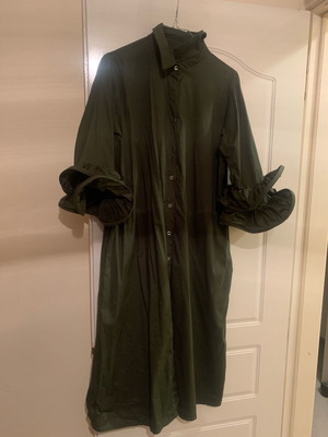 Dress new, 100% cotton, long, dark green cypress with beautiful sleeves