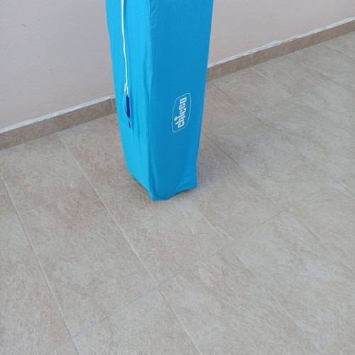 Playpen used, very good condition with side zipper