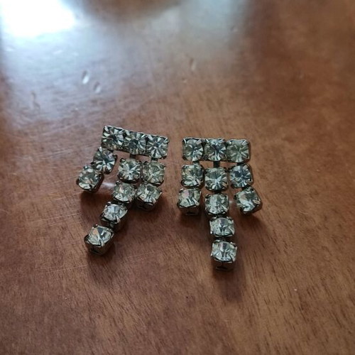 Earrings like new with transparent stones silver