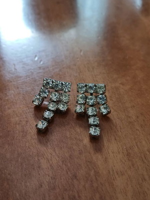 Earrings like new with transparent stones silver